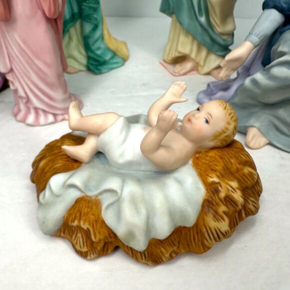 VINTAGE LENOX 1991 The Renaissance Nativity Fine Porcelain 8-Piece Set - Picture 2 of 5